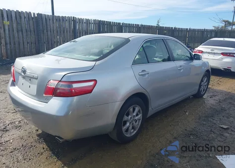 2007 Toyota Camry Le V6 z USA, uszkodzony, nr VIN 4T1BK46K07U550977